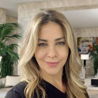 Dina T.