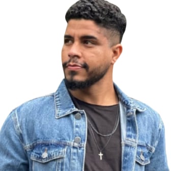 Vinicius B.